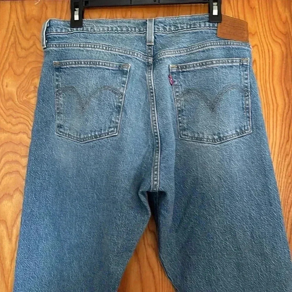 Levi’s Wedgie Medium Wash Size 32 - Picture 8 of 11